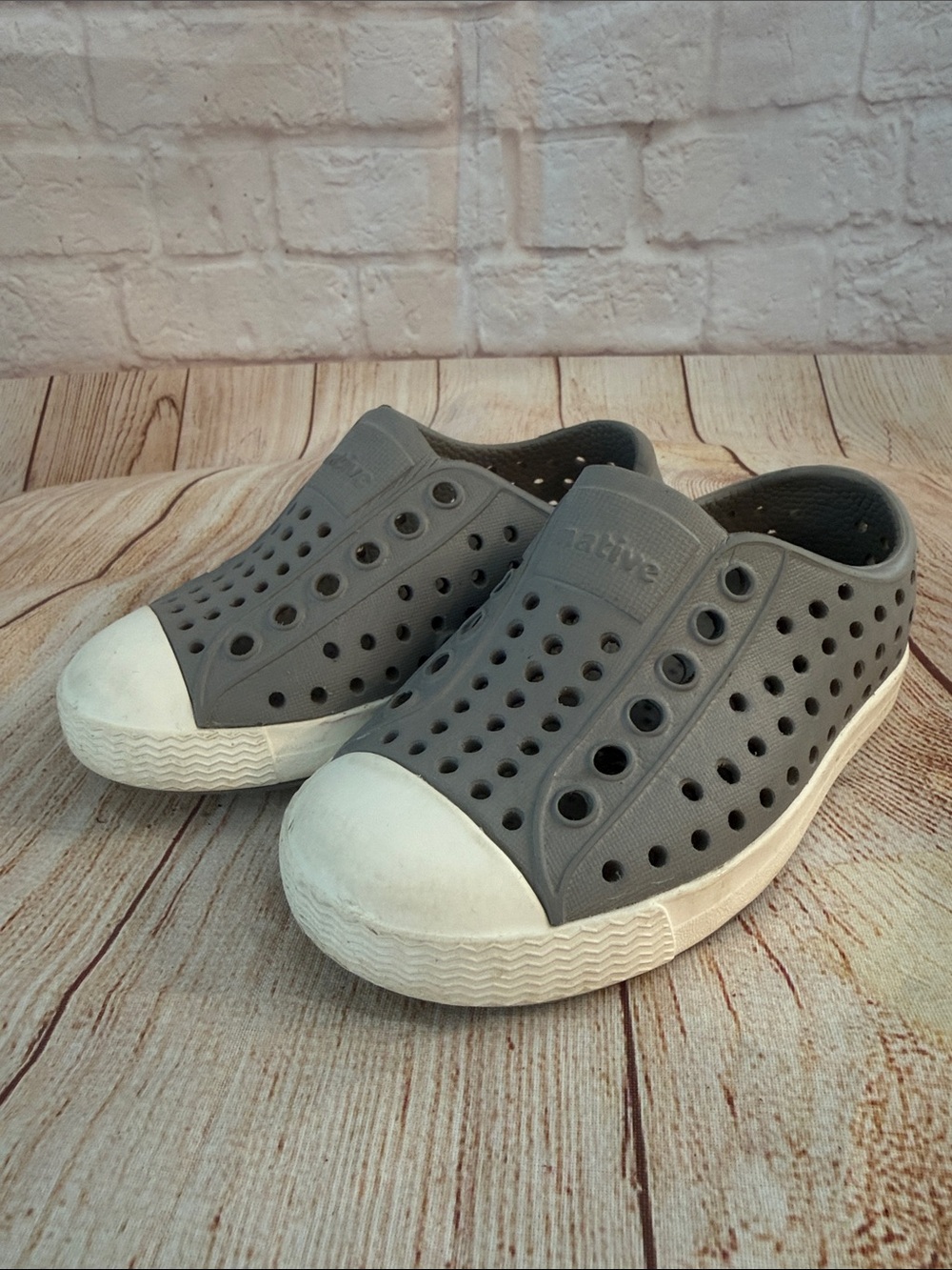 Native Grey Slip-On Kids Water Shoes with White Toe- size 5 baby